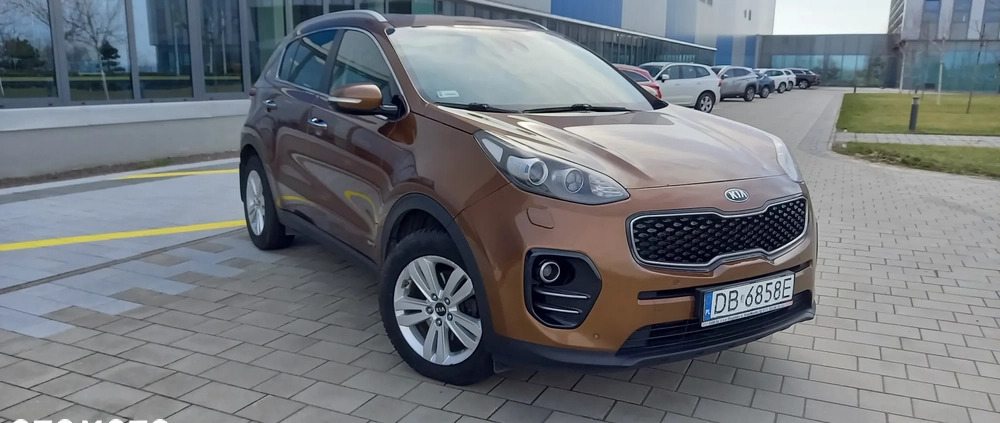 Kia Sportage cena 51000 przebieg: 365000, rok produkcji 2016 z Wałbrzych małe 79